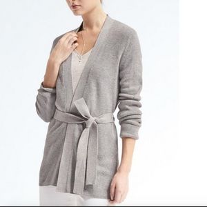 BR RIBBED BELTED CARDIGAN
